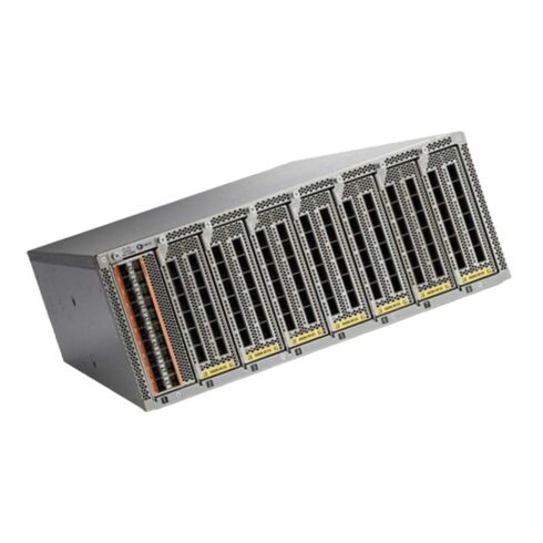 Cisco N5K-C5696Q Line Card Slots